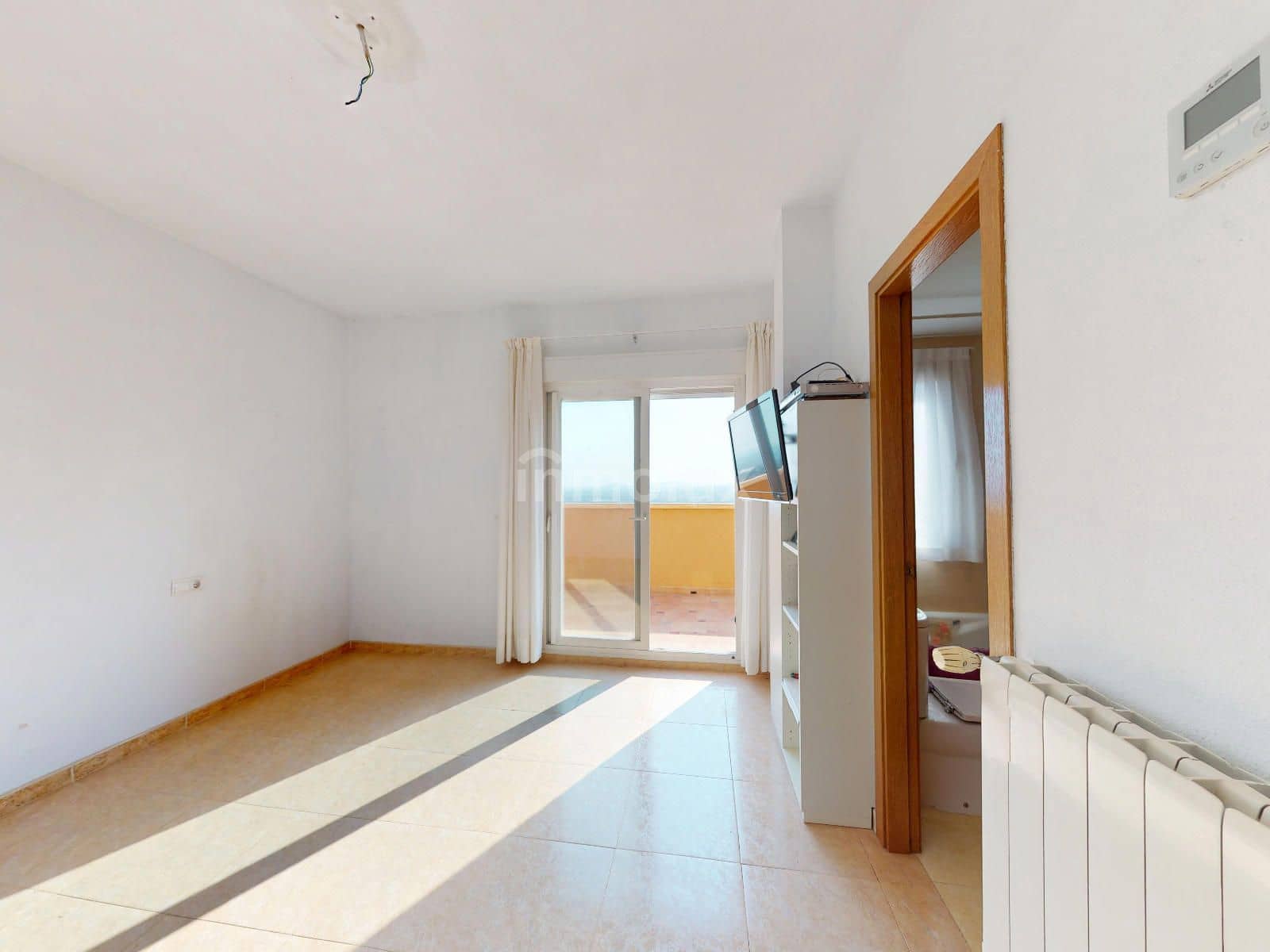 4 bedroom Villa for sale in Busot with pool garage - € 500,000 (Ref: 9127885)