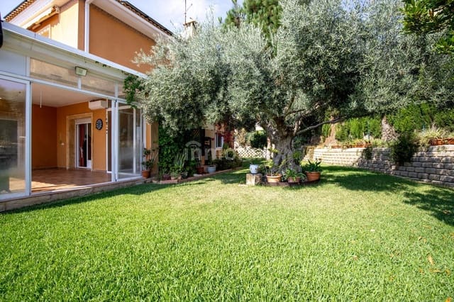 4 soveværelse Villa til salg i Busot med swimmingpool garage - € 500.000 (Ref: 9127885)