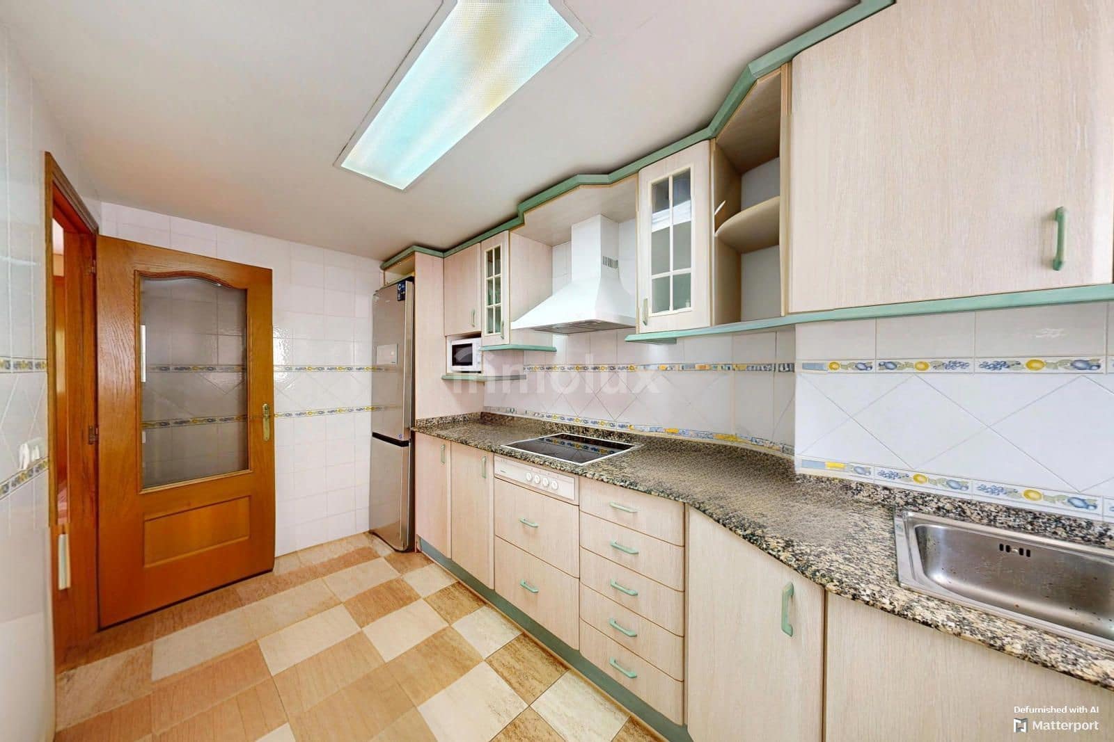 3 chambre Appartement à vendre à Playa de San Juan avec piscine garage - 379 000 € (Ref: 9131868)