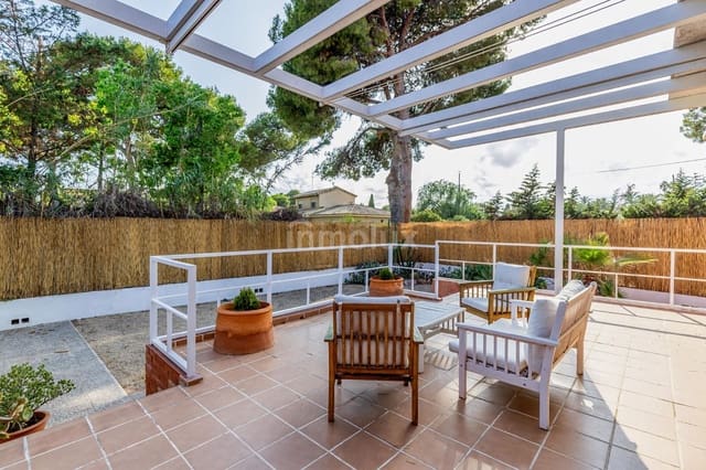 3 bedroom Townhouse for sale in Playa de Muchavista, El Campello with pool garage - € 575,000 (Ref: 9132925)