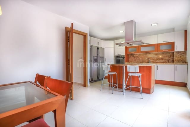 3 bedroom Townhouse for sale in Playa de Muchavista, El Campello with pool garage - € 575,000 (Ref: 9132925)