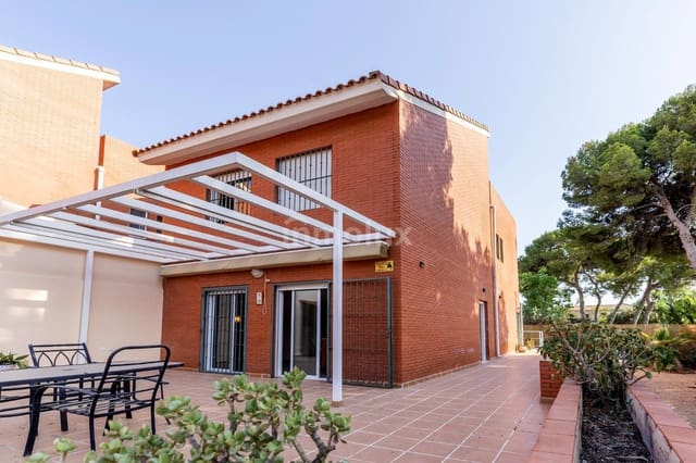 3 bedroom Townhouse for sale in Playa de Muchavista, El Campello with pool garage - € 575,000 (Ref: 9132925)