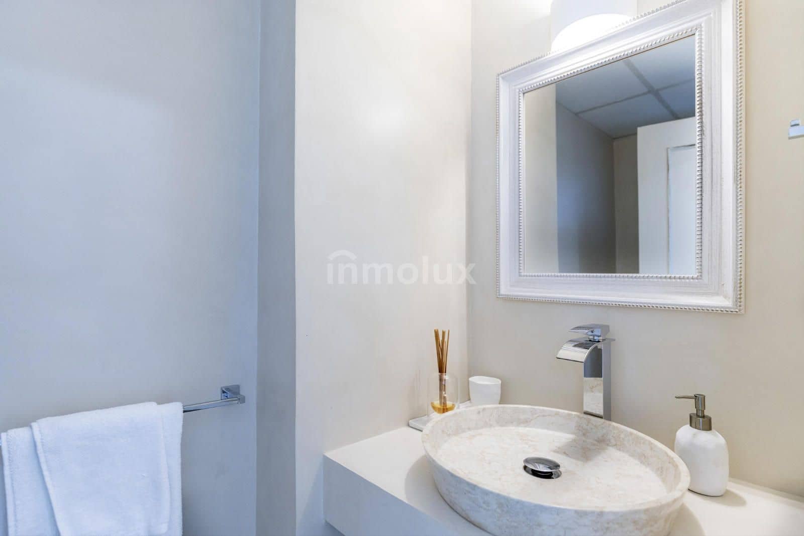 3 soveværelse Byhus til salg i Alicante by med swimmingpool garage - € 600.000 (Ref: 9163007)