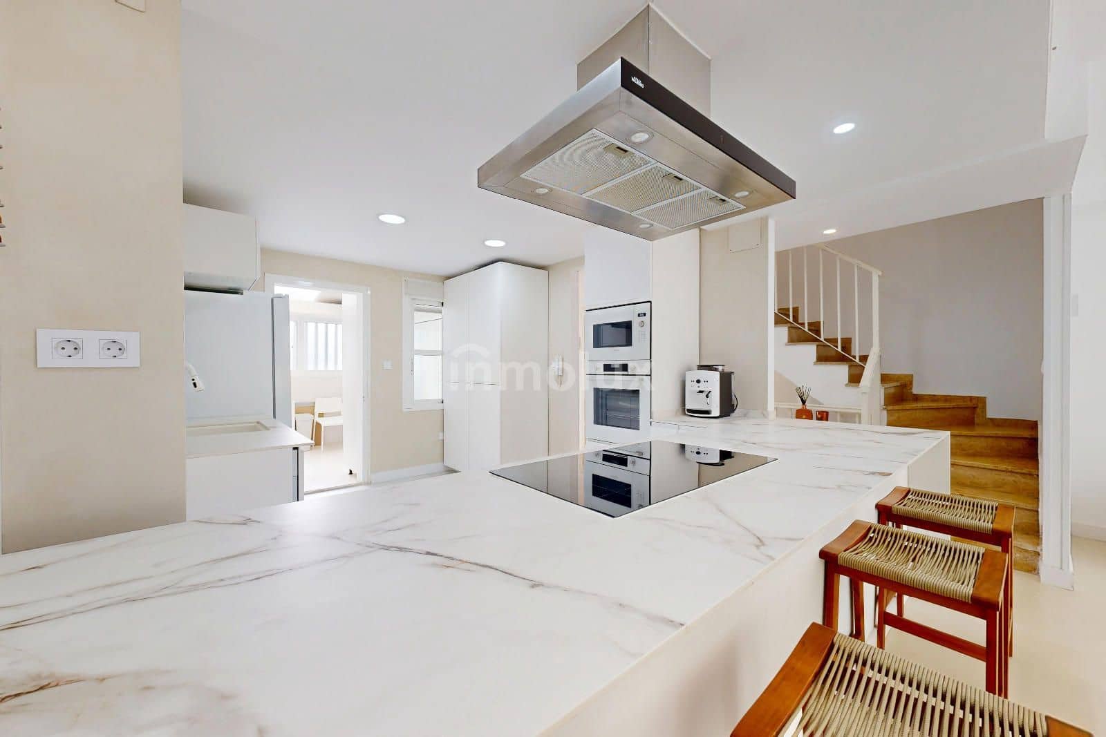 3 soveværelse Byhus til salg i Alicante by med swimmingpool garage - € 600.000 (Ref: 9163007)