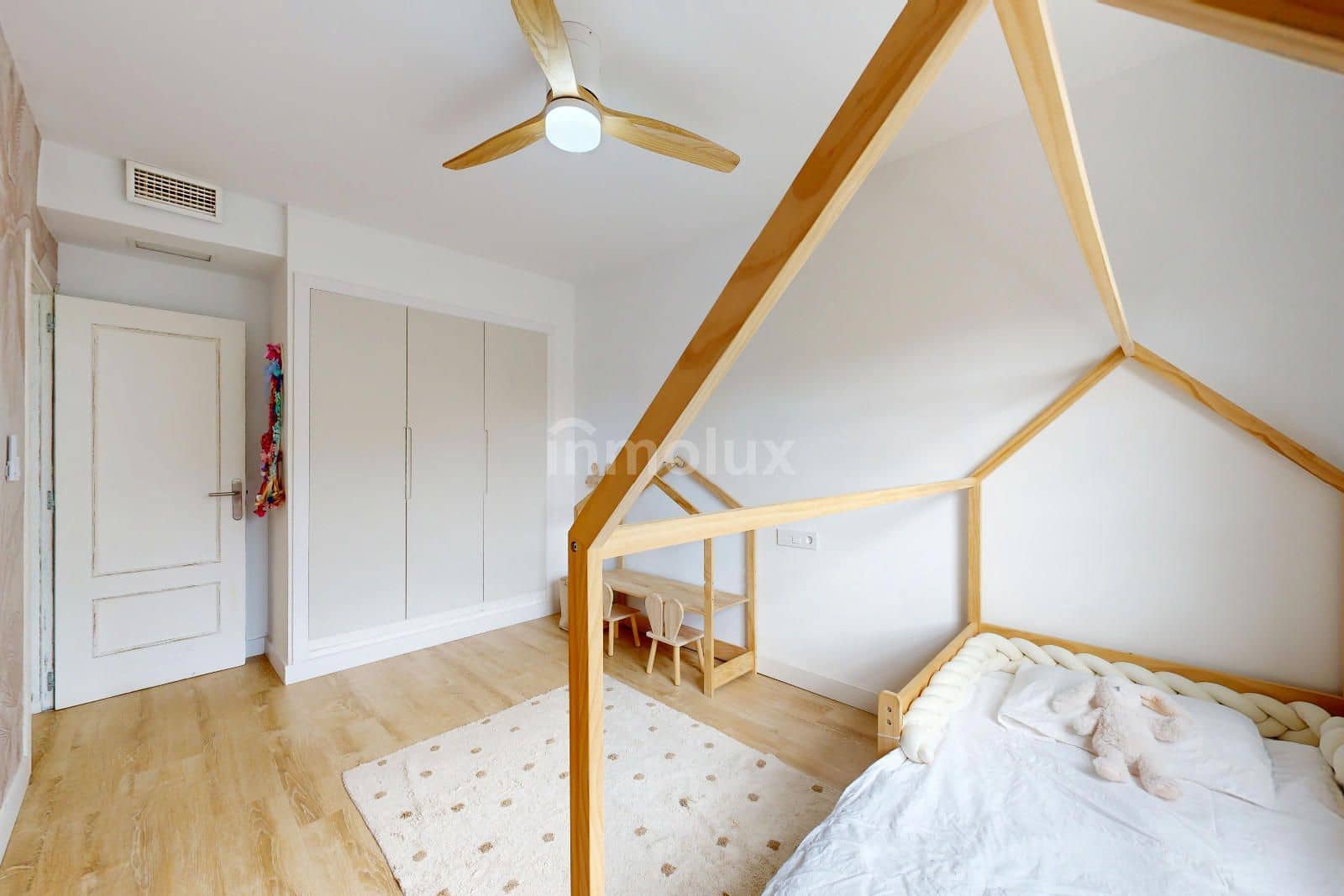 3 soveværelse Byhus til salg i Alicante by med swimmingpool garage - € 600.000 (Ref: 9163007)