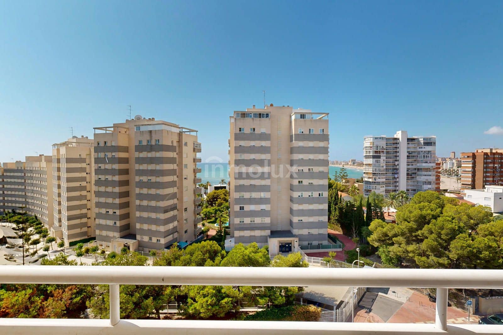 2 soveværelse Lejlighed til salg i El Campello med swimmingpool garage - € 320.000 (Ref: 9163311)