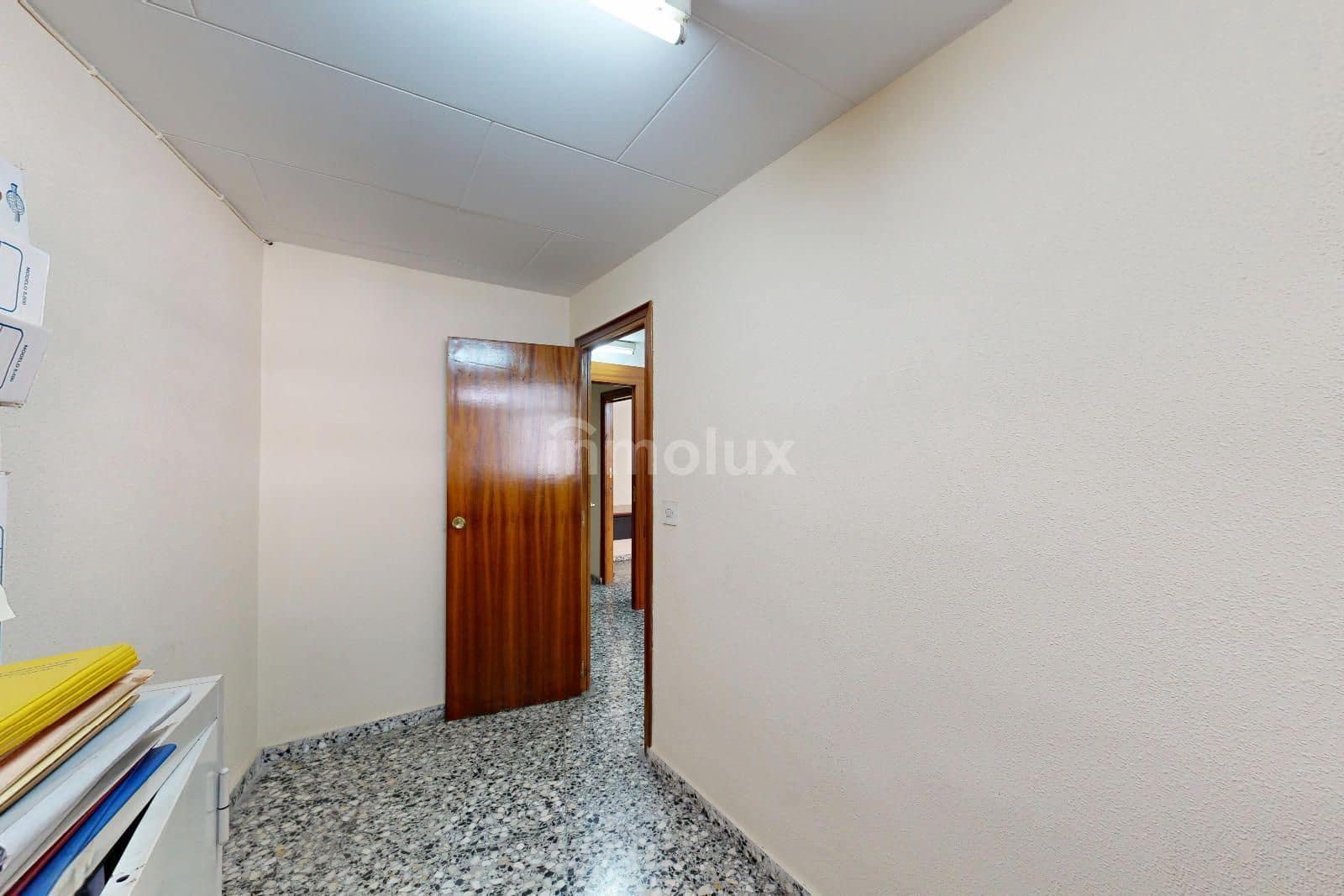 Office for sale in Alicante / Alacant city - € 110,000 (Ref: 9189567)