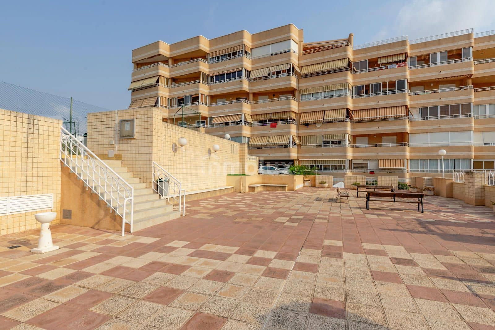 3 soverom Leilighet til salgs i Arenales del Sol med svømmebasseng garasje - € 275 000 (Ref: 9190375)