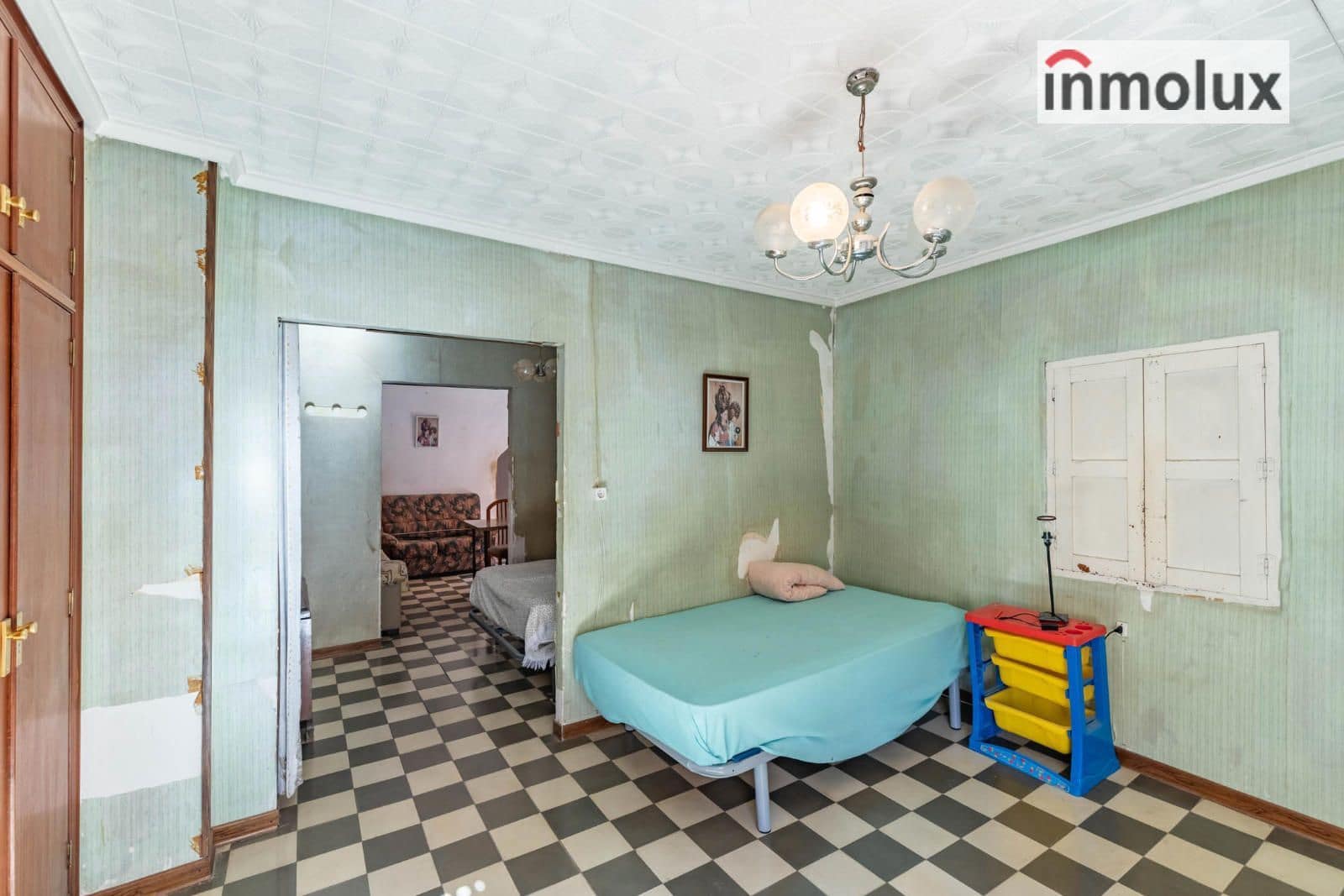 5 bedroom Villa for sale in Agost - € 156,000 (Ref: 9237707)