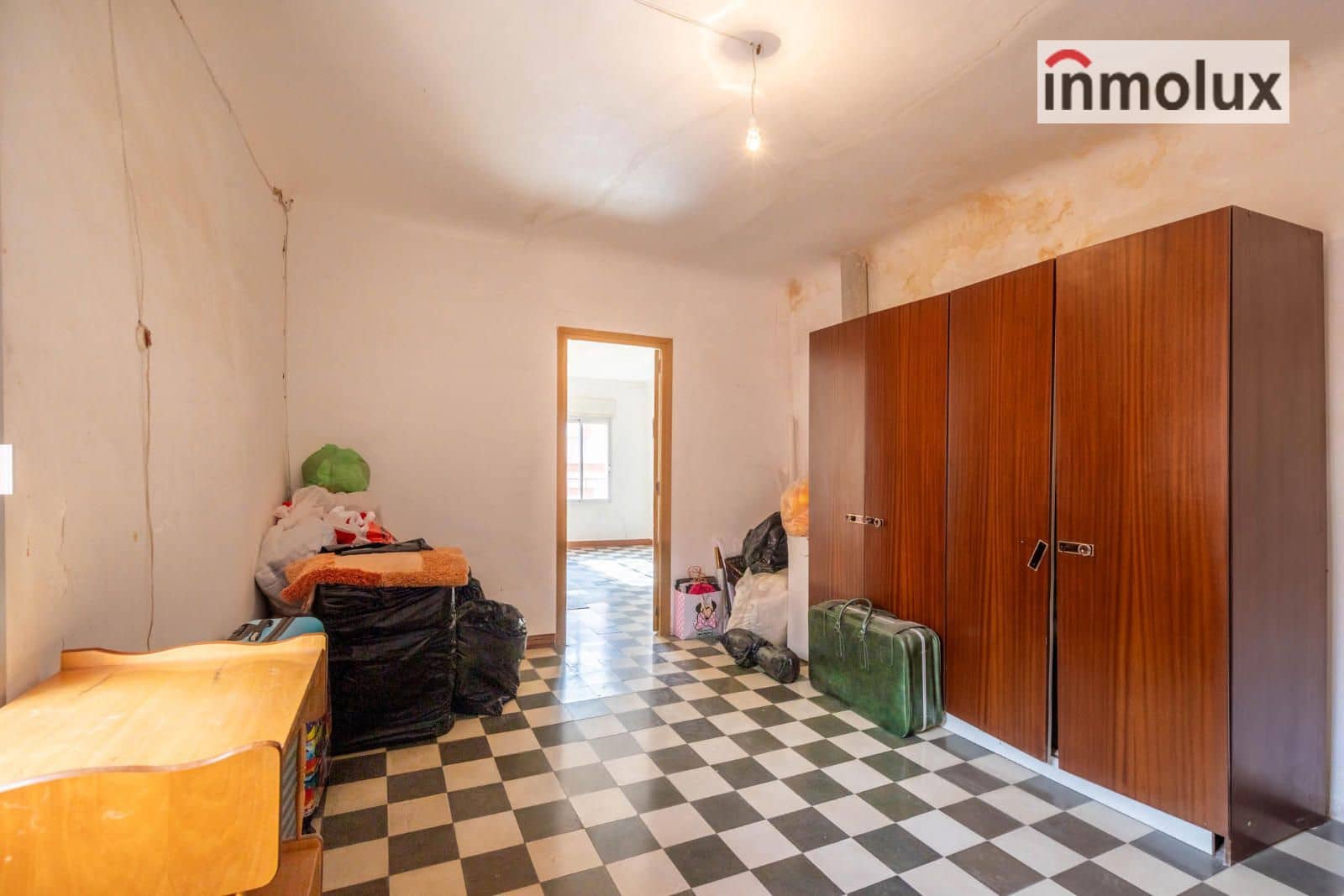 5 bedroom Villa for sale in Agost - € 156,000 (Ref: 9237707)