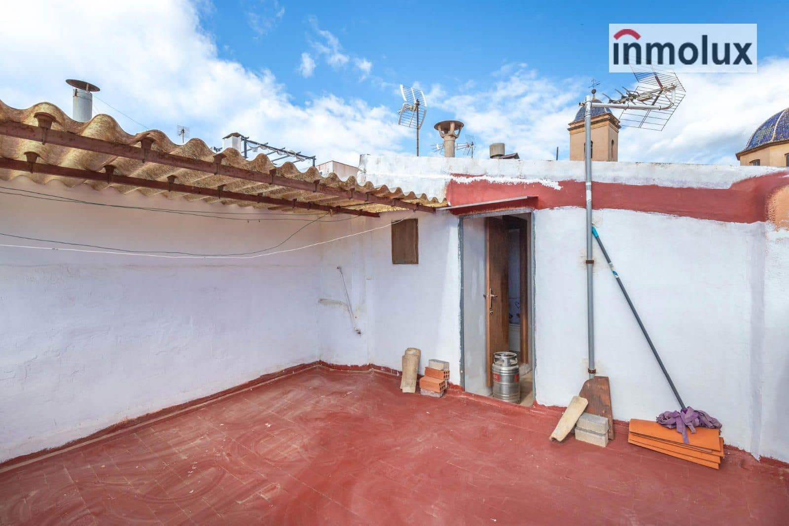 5 bedroom Villa for sale in Agost - € 156,000 (Ref: 9237707)