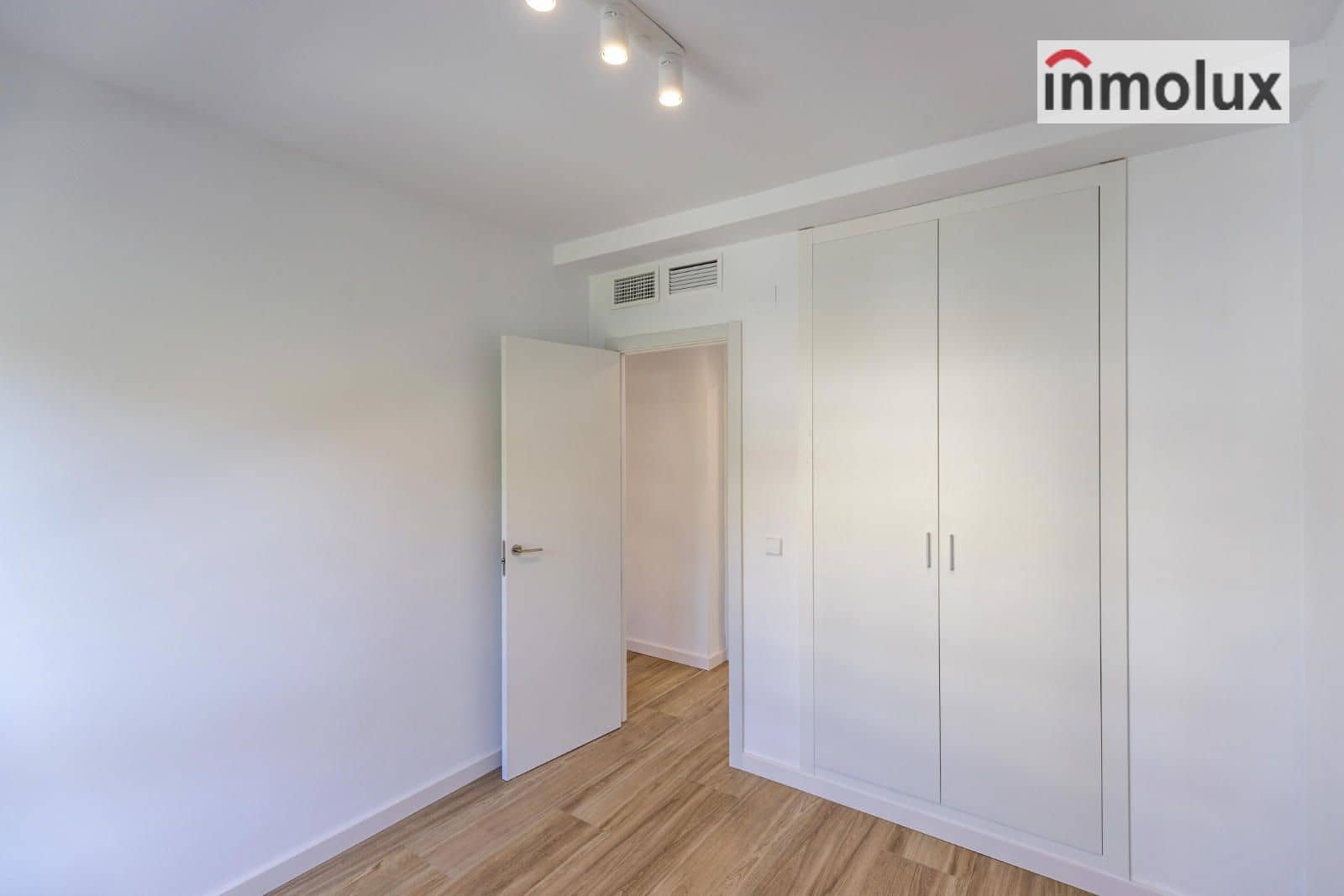 4 soverom Leilighet til leie i Playa de Muchavista med svømmebasseng garasje - € 2 200 (Ref: 9253988)