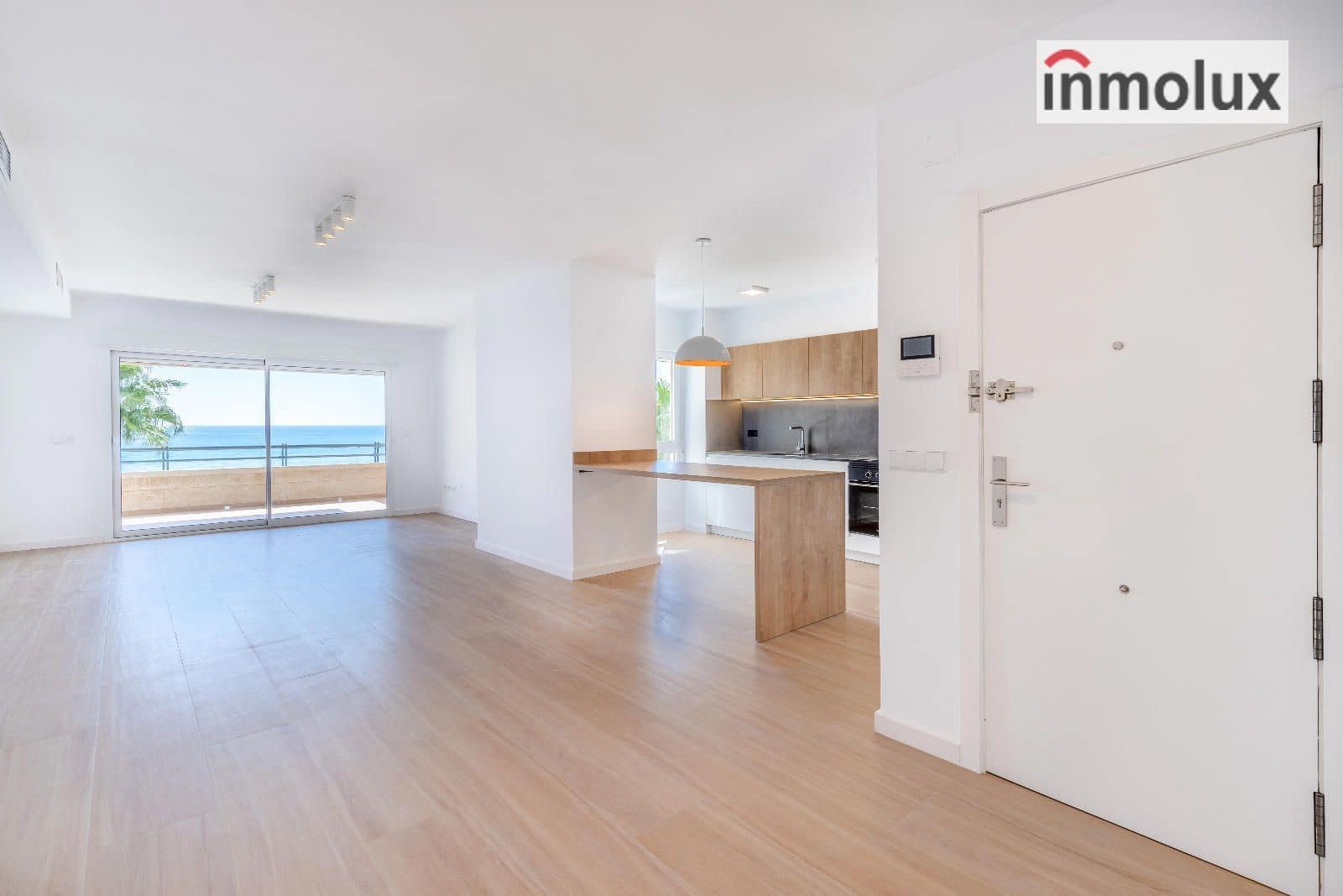 4 soverom Leilighet til leie i Playa de Muchavista med svømmebasseng garasje - € 2 200 (Ref: 9253988)