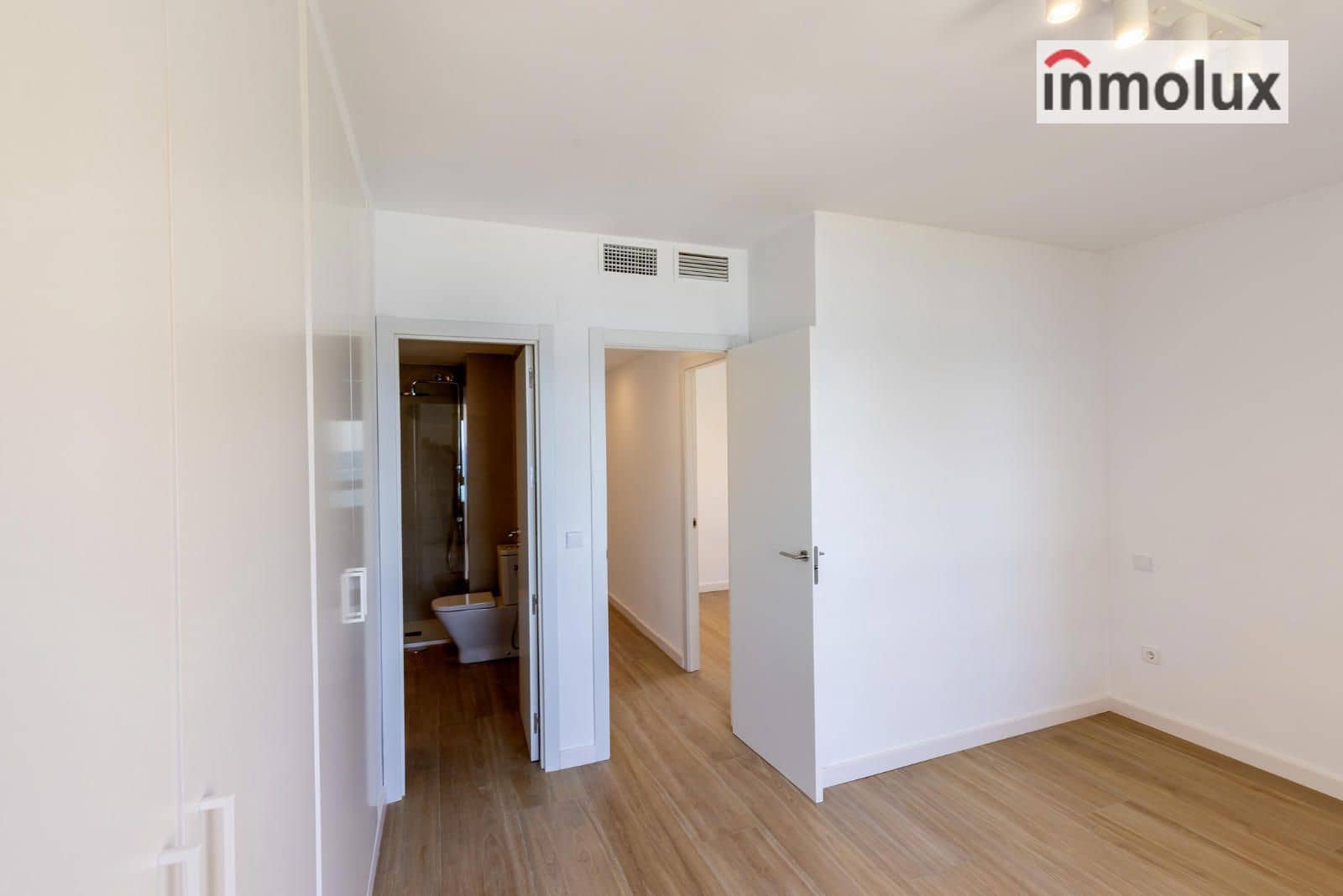 4 soverom Leilighet til leie i Playa de Muchavista med svømmebasseng garasje - € 2 200 (Ref: 9253988)