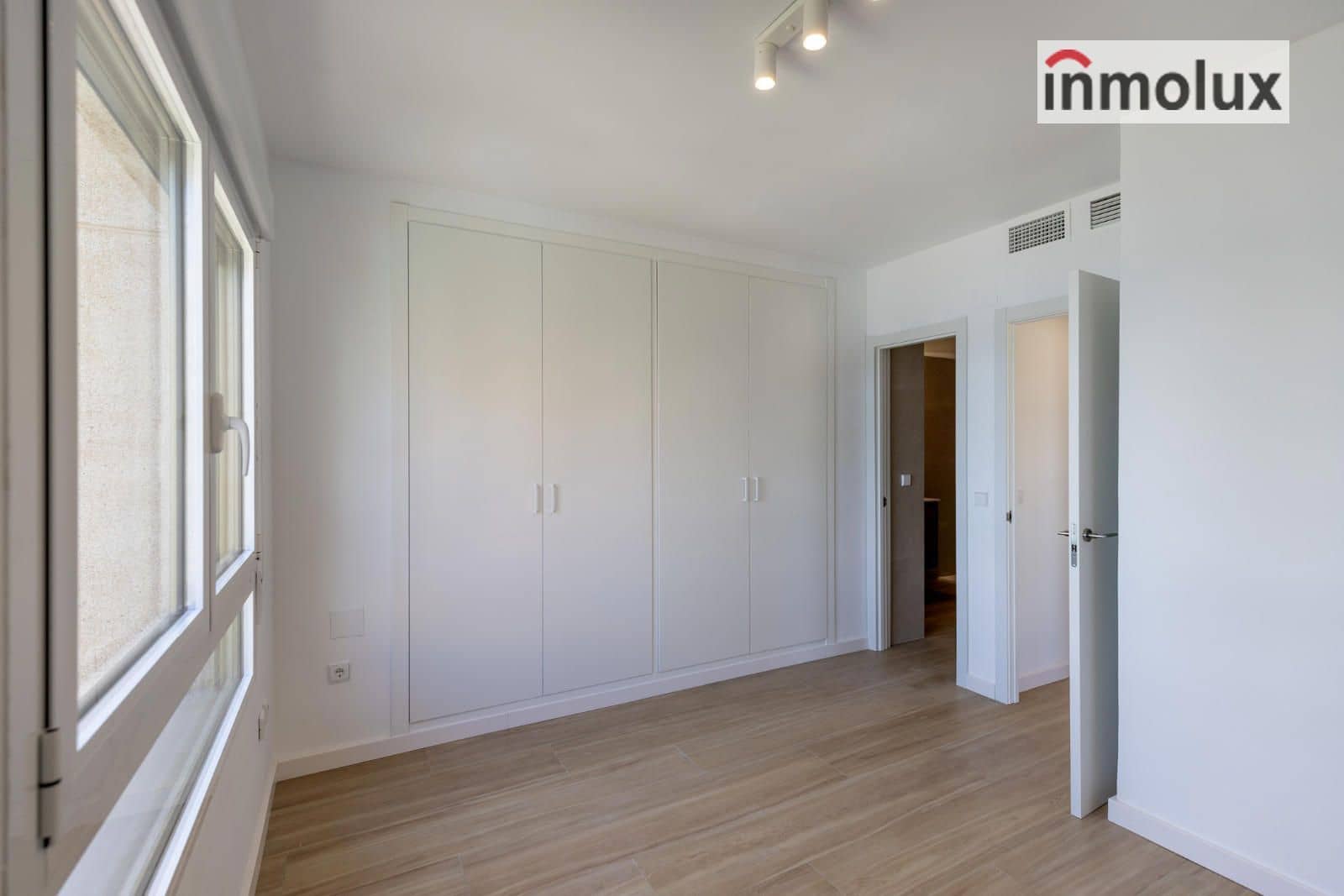 4 soverom Leilighet til leie i Playa de Muchavista med svømmebasseng garasje - € 2 200 (Ref: 9253988)