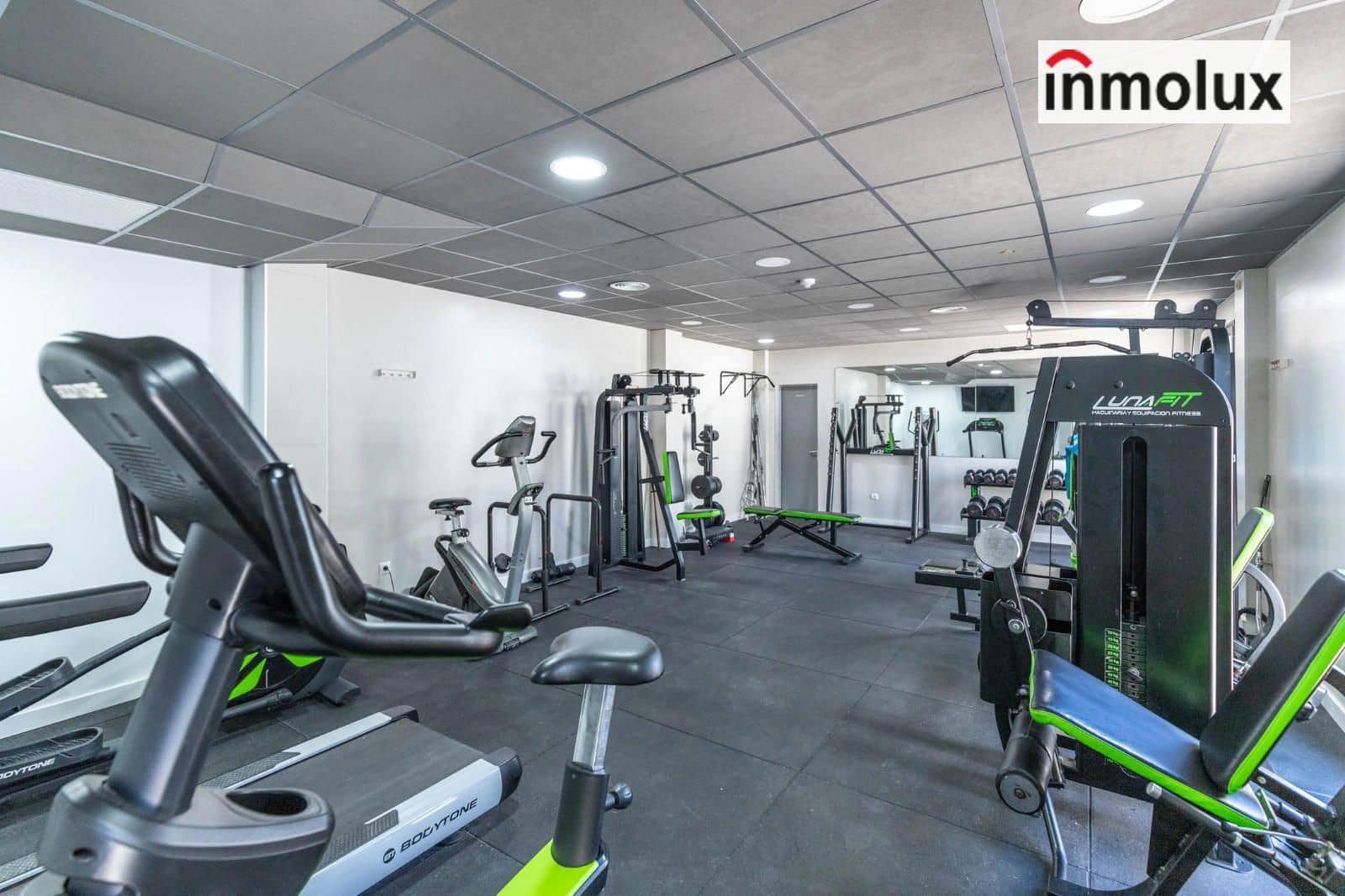 2 makuuhuone Asunto myytävänä paikassa El Campello mukana uima-altaan 
autotalli - 330 000 € (Ref: 9256387)