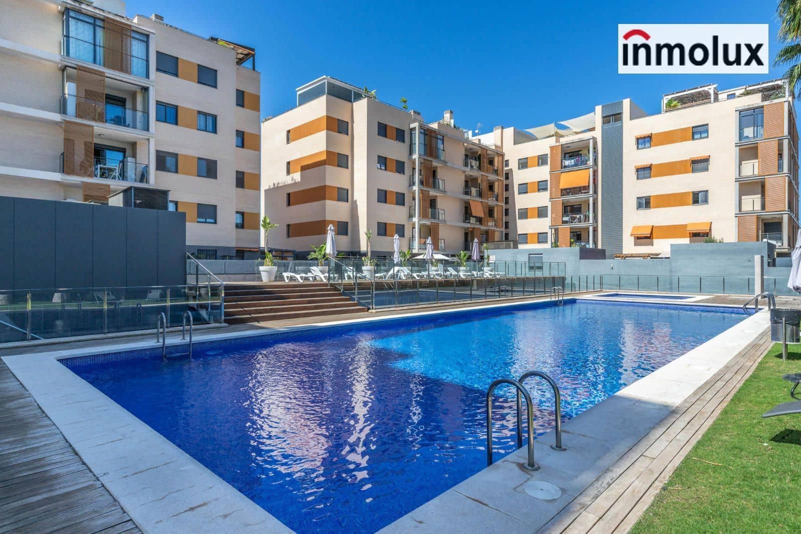 2 makuuhuone Asunto myytävänä paikassa El Campello mukana uima-altaan 
autotalli - 330 000 € (Ref: 9256387)