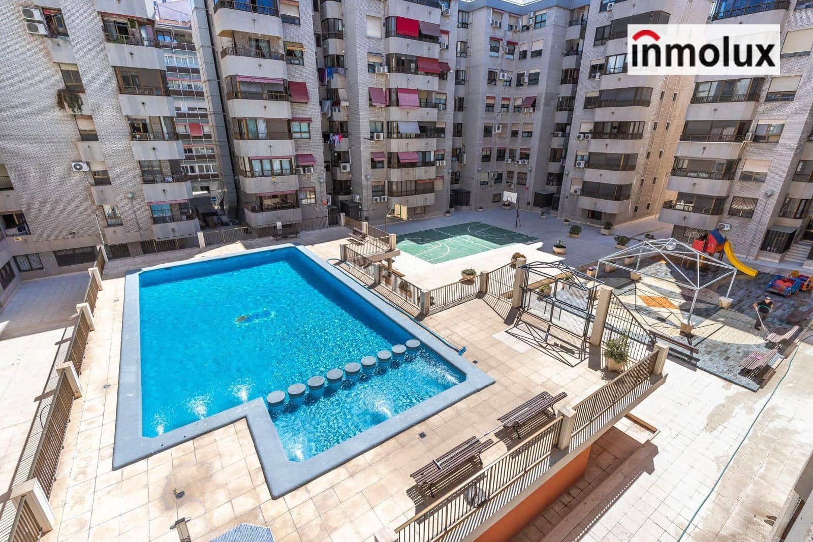 3 soveværelse Lejlighed til salg i Alicante by med swimmingpool garage - € 550.000 (Ref: 9293800)