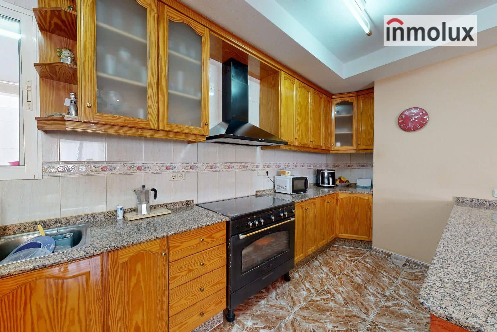 3 slaapkamer Villa te koop in Sax met garage - € 185.000 (Ref: 9299055)