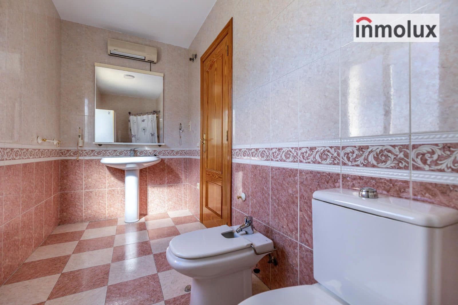 3 slaapkamer Villa te koop in Sax met garage - € 185.000 (Ref: 9299055)