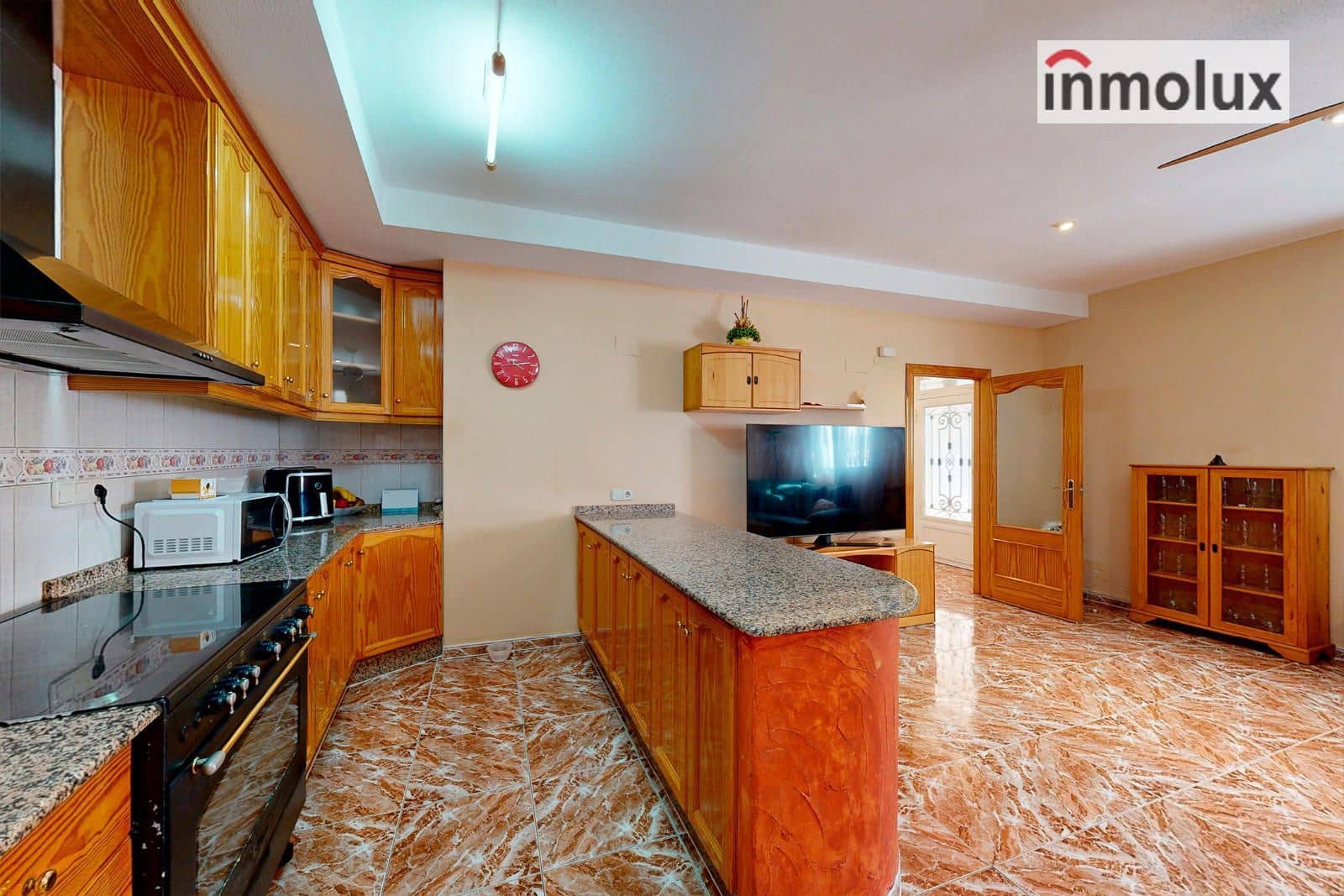 3 slaapkamer Villa te koop in Sax met garage - € 185.000 (Ref: 9299055)