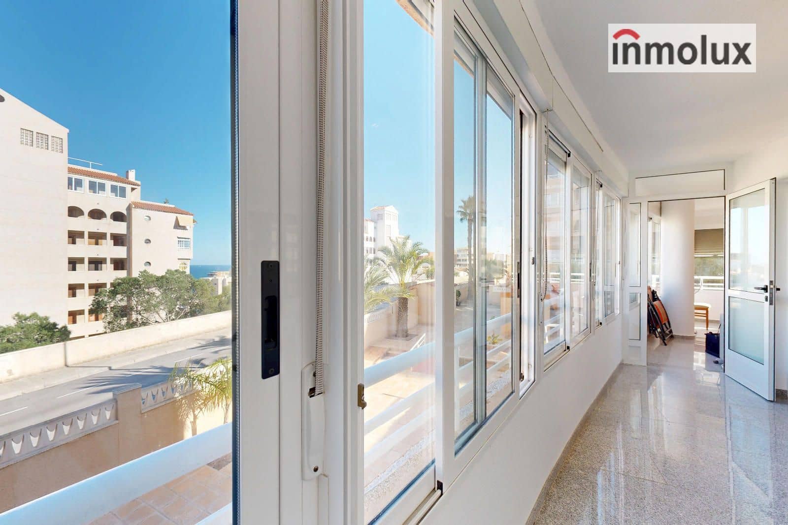 3 sovrum Lägenhet till salu i Arenales del Sol med pool garage - 245 000 € (Ref: 9309396)