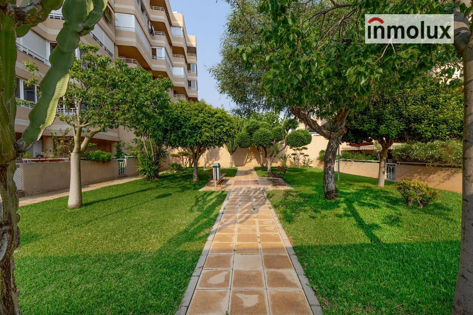 3 sovrum Lägenhet till salu i Arenales del Sol med pool garage - 245 000 € (Ref: 9309396)