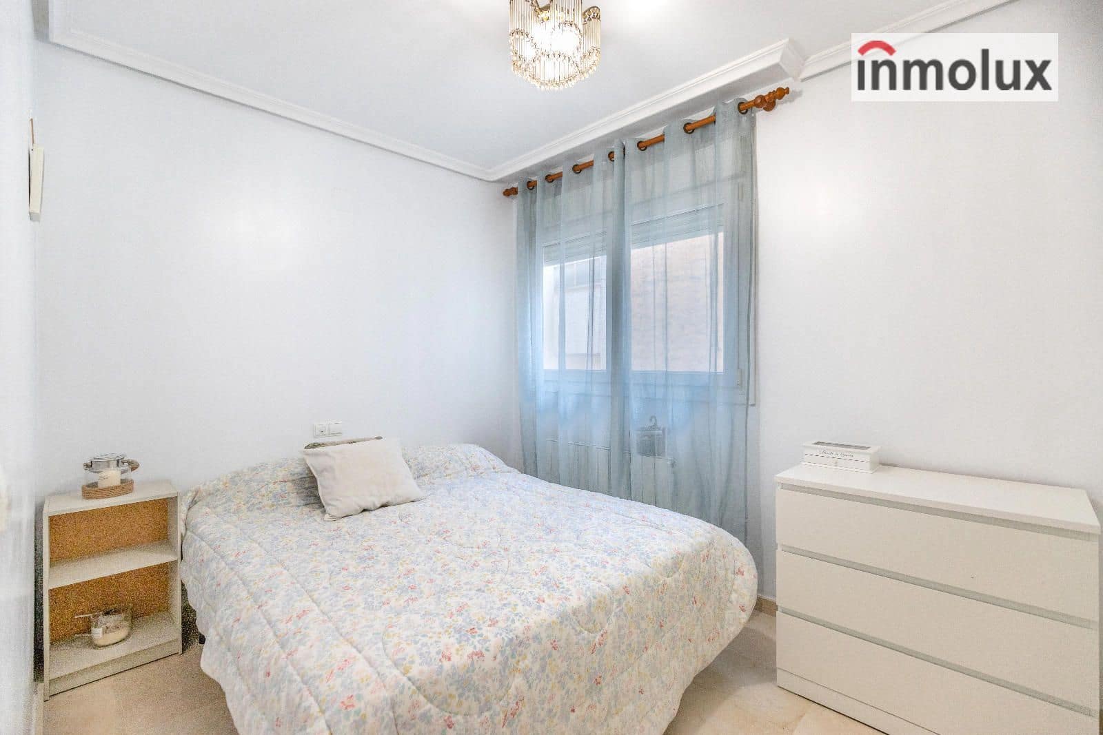 3 sovrum Lägenhet att hyra i Alicante stad med garage - 1 300 € (Ref: 9310253)