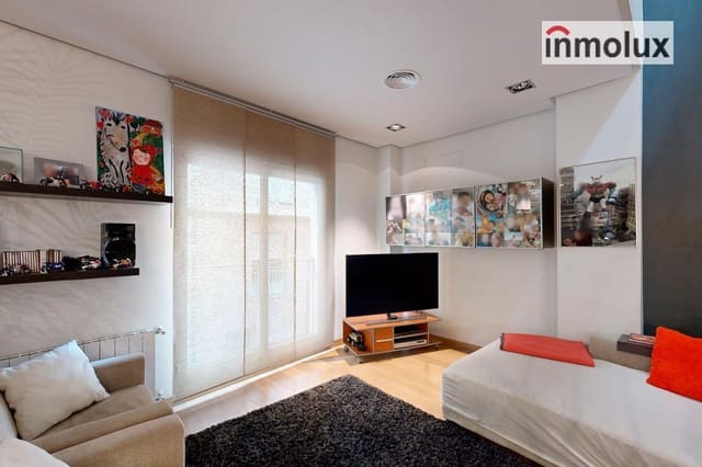 3 soveværelse Villa til salg i Centro, Elche / Elx med garage - € 690.000 (Ref: 9325326)