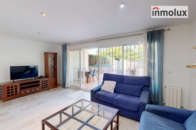 4 makuuhuone Omakotitalo myytävänä paikassa Alicante Golf, Alicante kaupunki mukana uima-altaan 
autotalli - 585 000 € (Ref: 9337324)