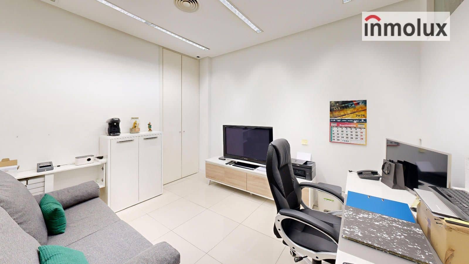 Commercial for sale in Alicante / Alacant city - € 70,000 (Ref: 9340230)