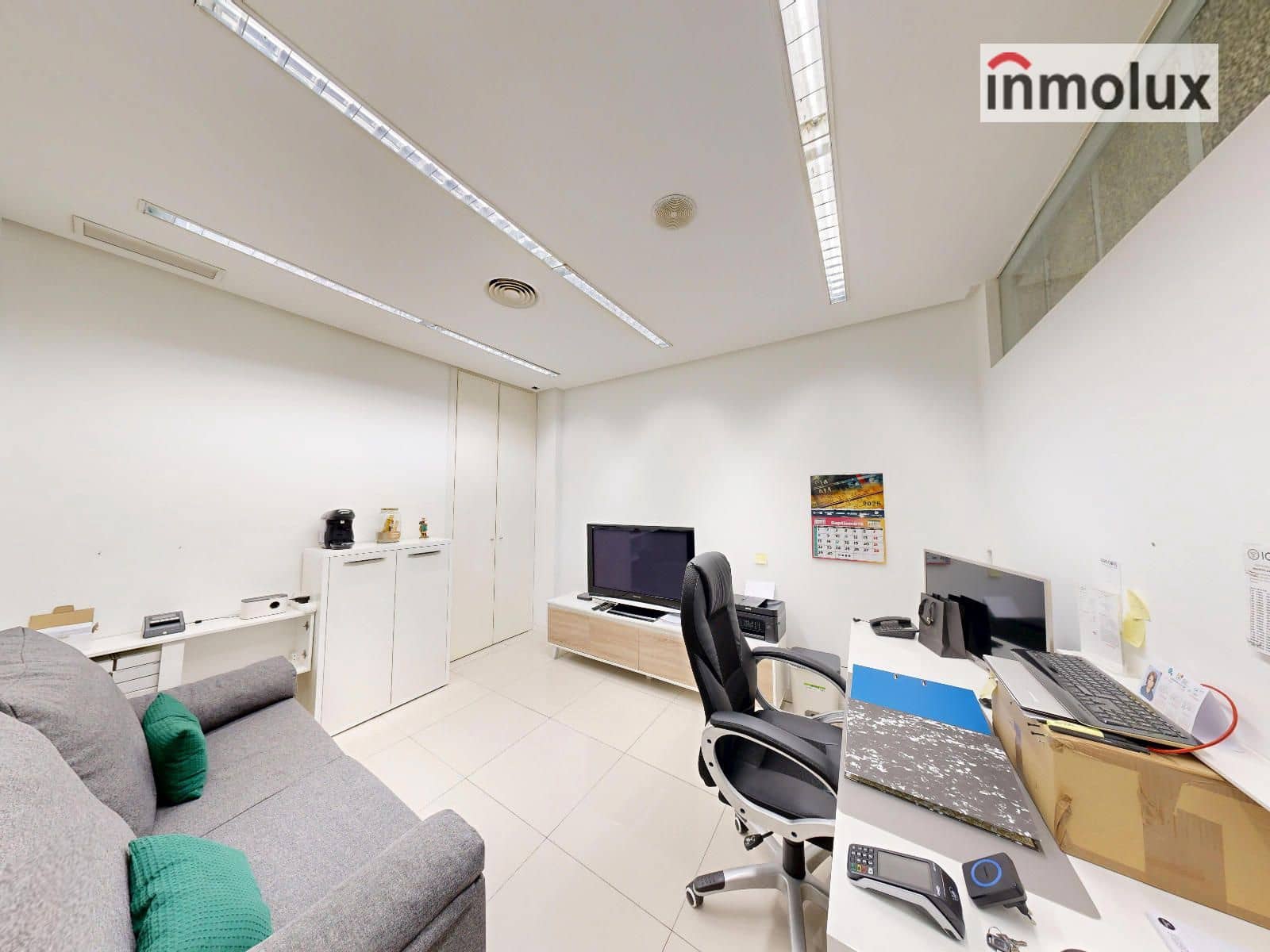 Commercial for sale in Alicante / Alacant city - € 70,000 (Ref: 9340230)