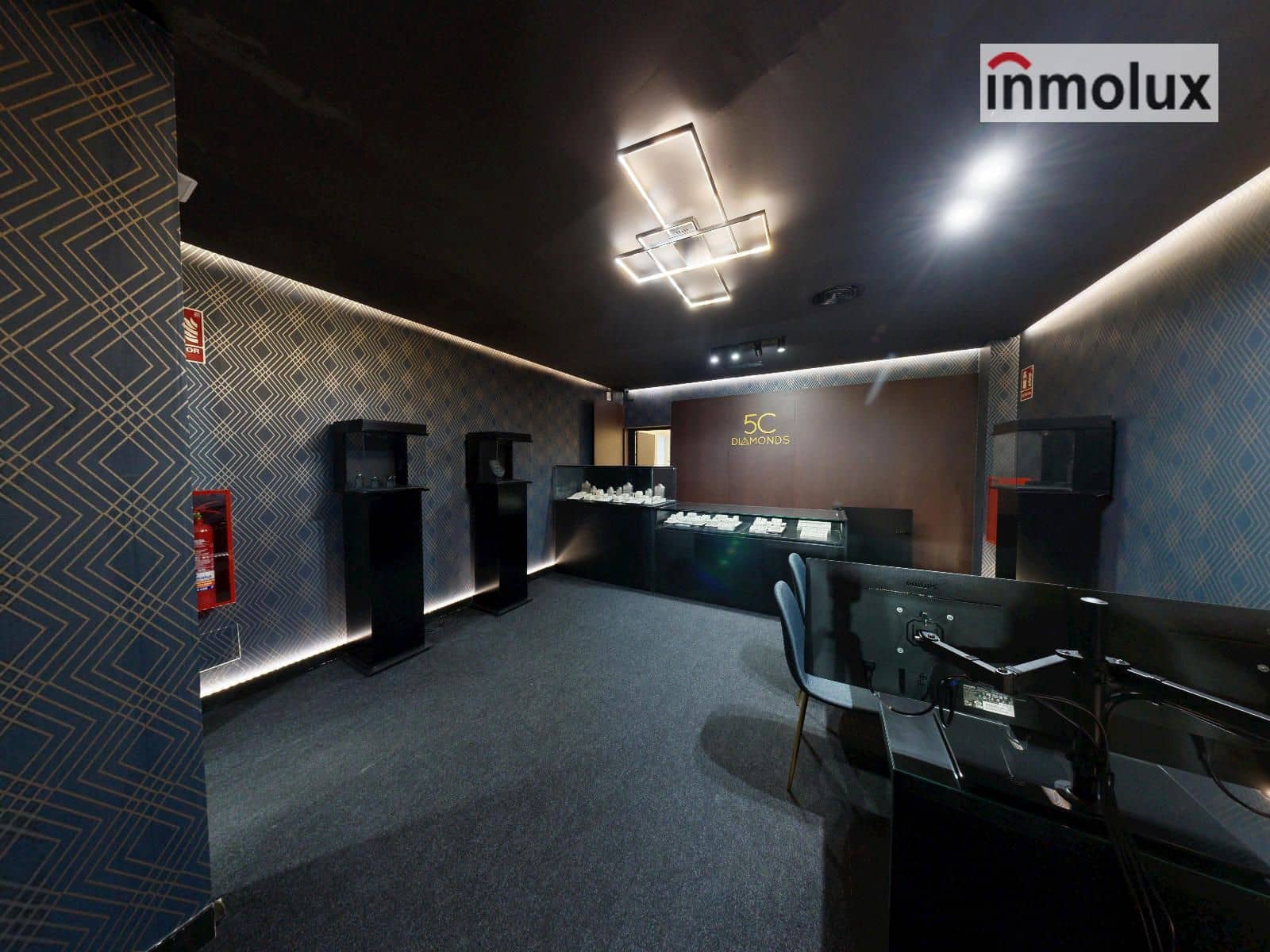 Commercial for sale in Alicante / Alacant city - € 70,000 (Ref: 9340230)