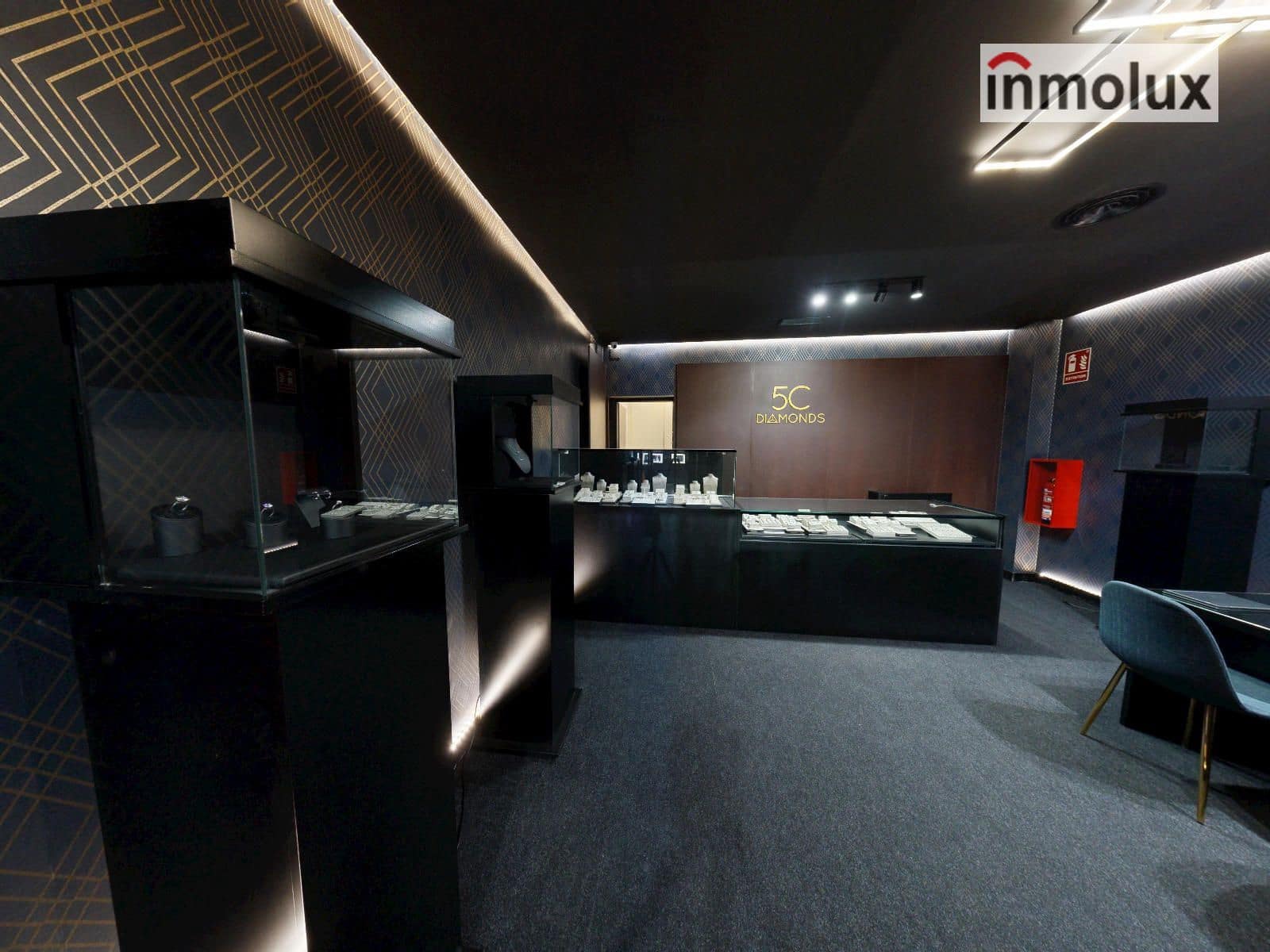 Commercial for sale in Alicante / Alacant city - € 70,000 (Ref: 9340230)