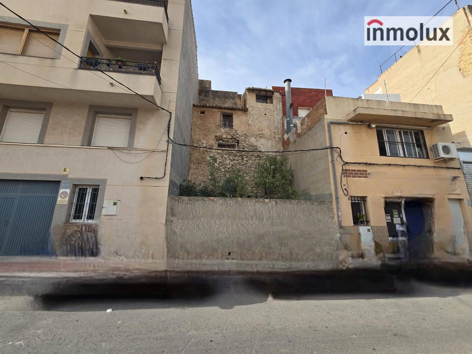 Villa for sale in Agost - € 68,000 (Ref: 9357954)