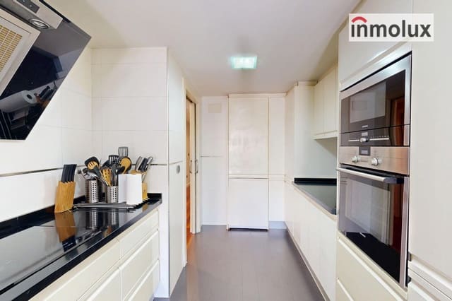 Piso de 5 habitaciones en Barrio del Centro, Alicante / Alacant ciudad en venta con garaje - 650.000 € (Ref: 9369200)