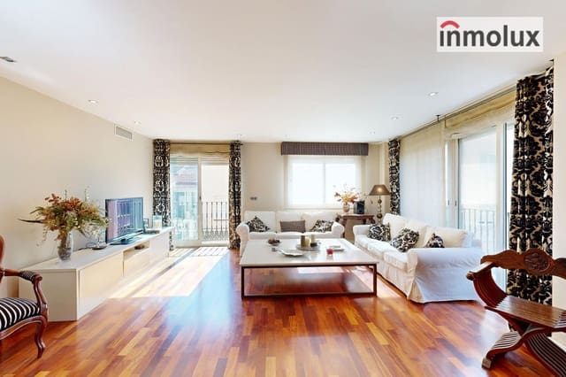 Piso de 5 habitaciones en Barrio del Centro, Alicante / Alacant ciudad en venta con garaje - 650.000 € (Ref: 9369200)