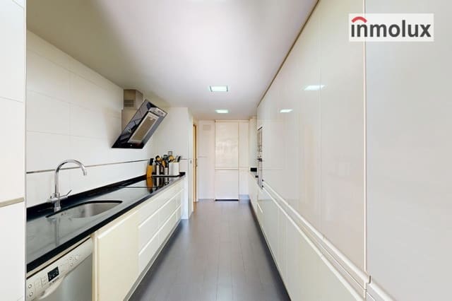 Piso de 5 habitaciones en Barrio del Centro, Alicante / Alacant ciudad en venta con garaje - 650.000 € (Ref: 9369200)