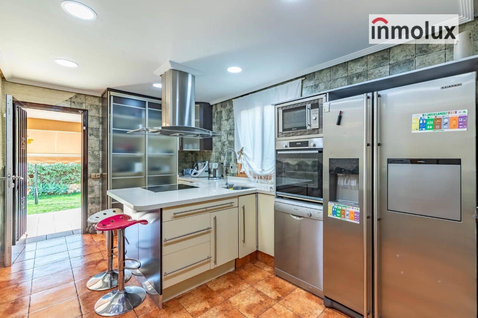 5 chambre Villa/Maison à vendre à San Vicente / Sant Vicent del Raspeig avec piscine garage - 600 000 € (Ref: 9382577)