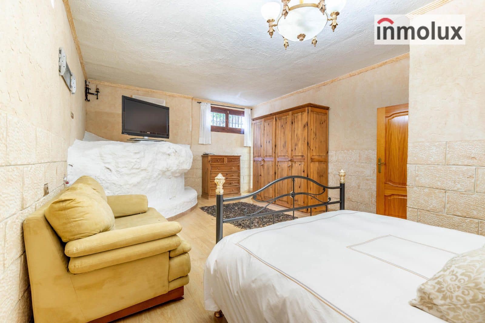 5 chambre Villa/Maison à vendre à San Vicente / Sant Vicent del Raspeig avec piscine garage - 600 000 € (Ref: 9382577)