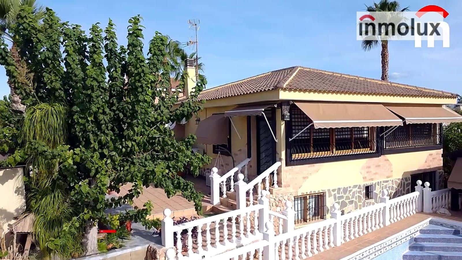 5 chambre Villa/Maison à vendre à San Vicente / Sant Vicent del Raspeig avec piscine garage - 600 000 € (Ref: 9382577)