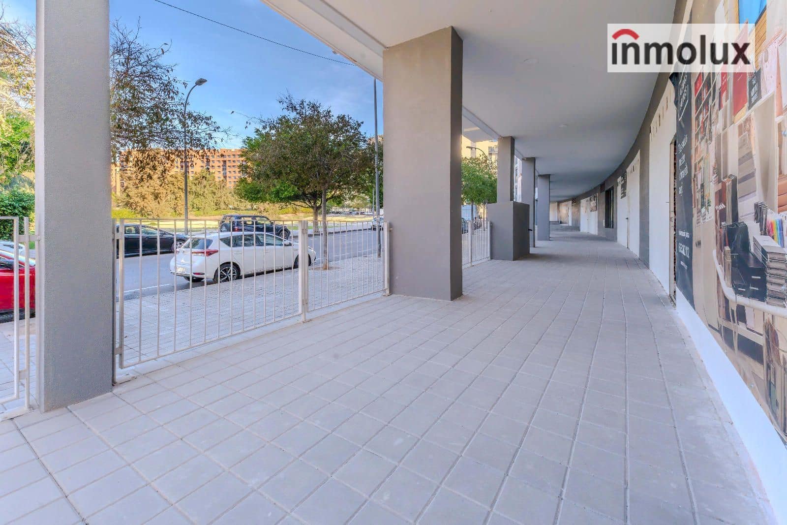 Kommersiell til leie i Alicante by - € 1 200 (Ref: 9386096)