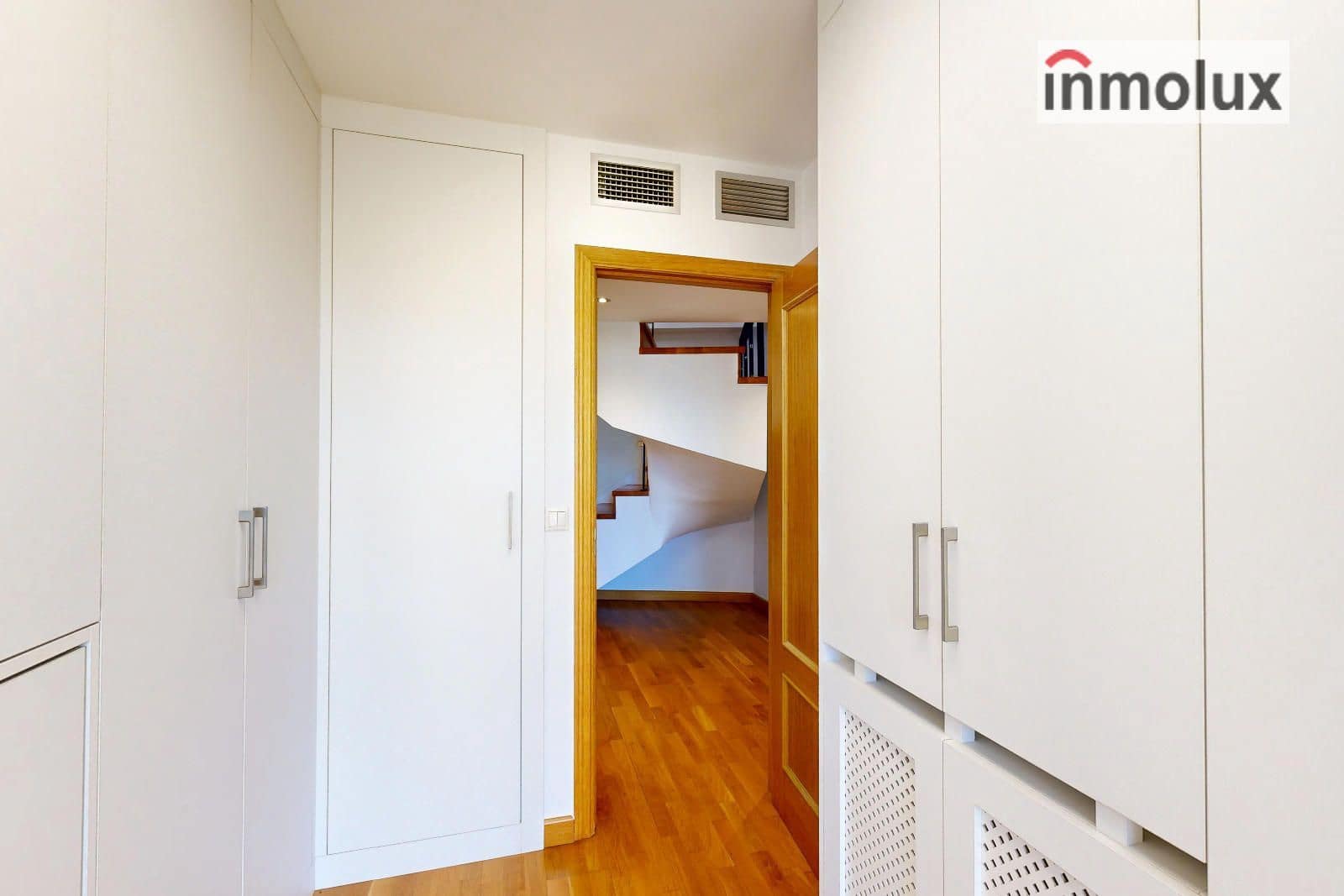 3 soveværelse Lejlighed til salg i Alicante by med garage - € 360.000 (Ref: 9389947)