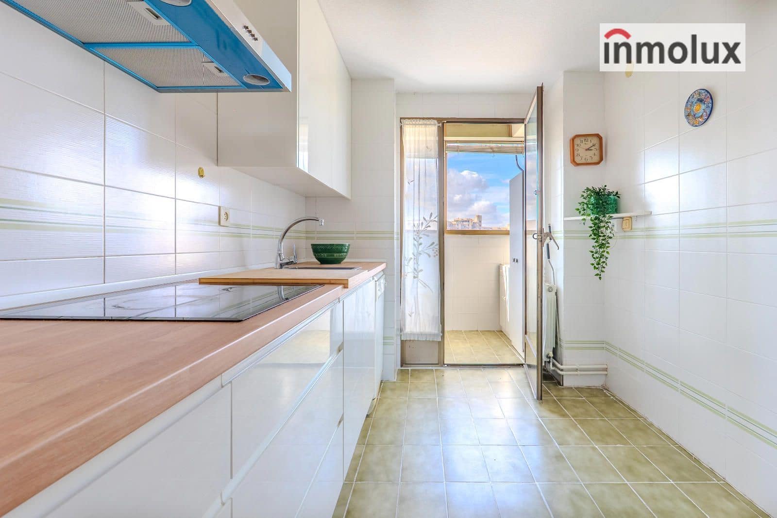 3 soverom Leilighet til salgs i Playa de San Juan med svømmebasseng garasje - € 570 000 (Ref: 9394453)