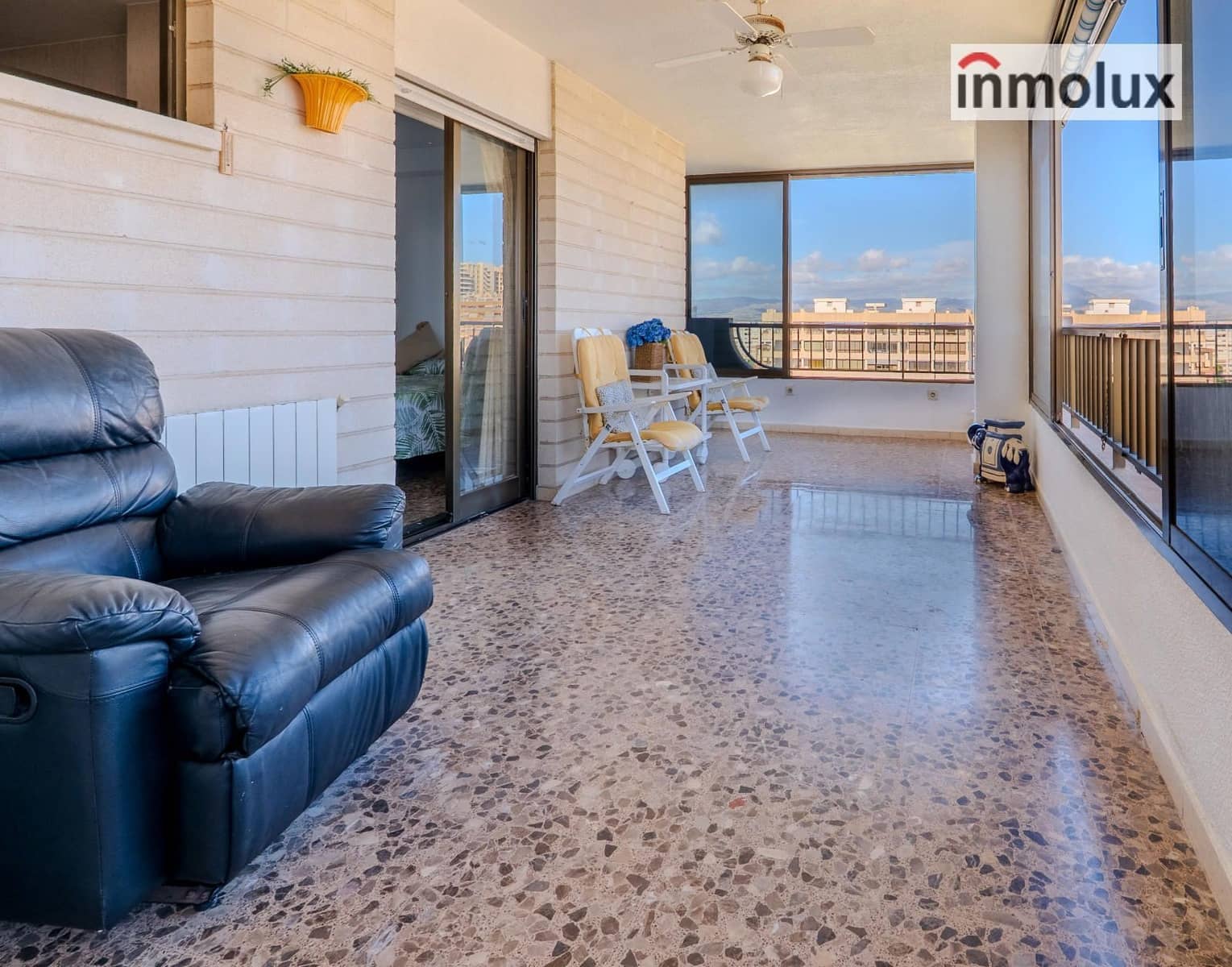 3 soverom Leilighet til salgs i Playa de San Juan med svømmebasseng garasje - € 570 000 (Ref: 9394453)