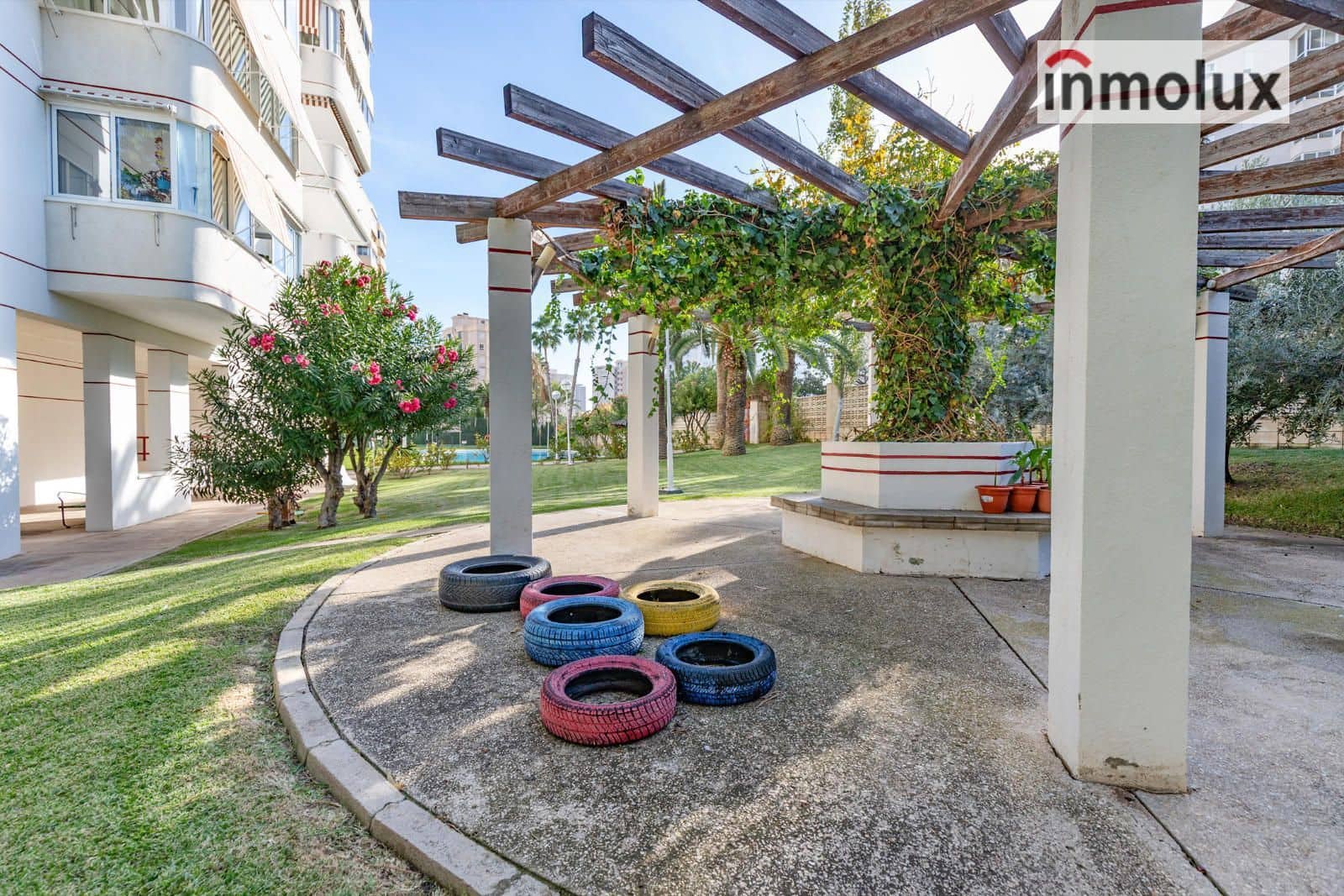 3 chambre Appartement à vendre à Playa de San Juan avec piscine garage - 395 000 € (Ref: 9397034)