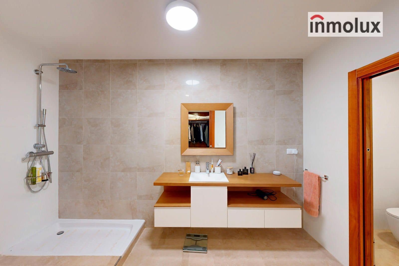 5 makuuhuone Huvila myytävänä paikassa Alicante kaupunki mukana uima-altaan 
autotalli - 650 000 € (Ref: 9400293)