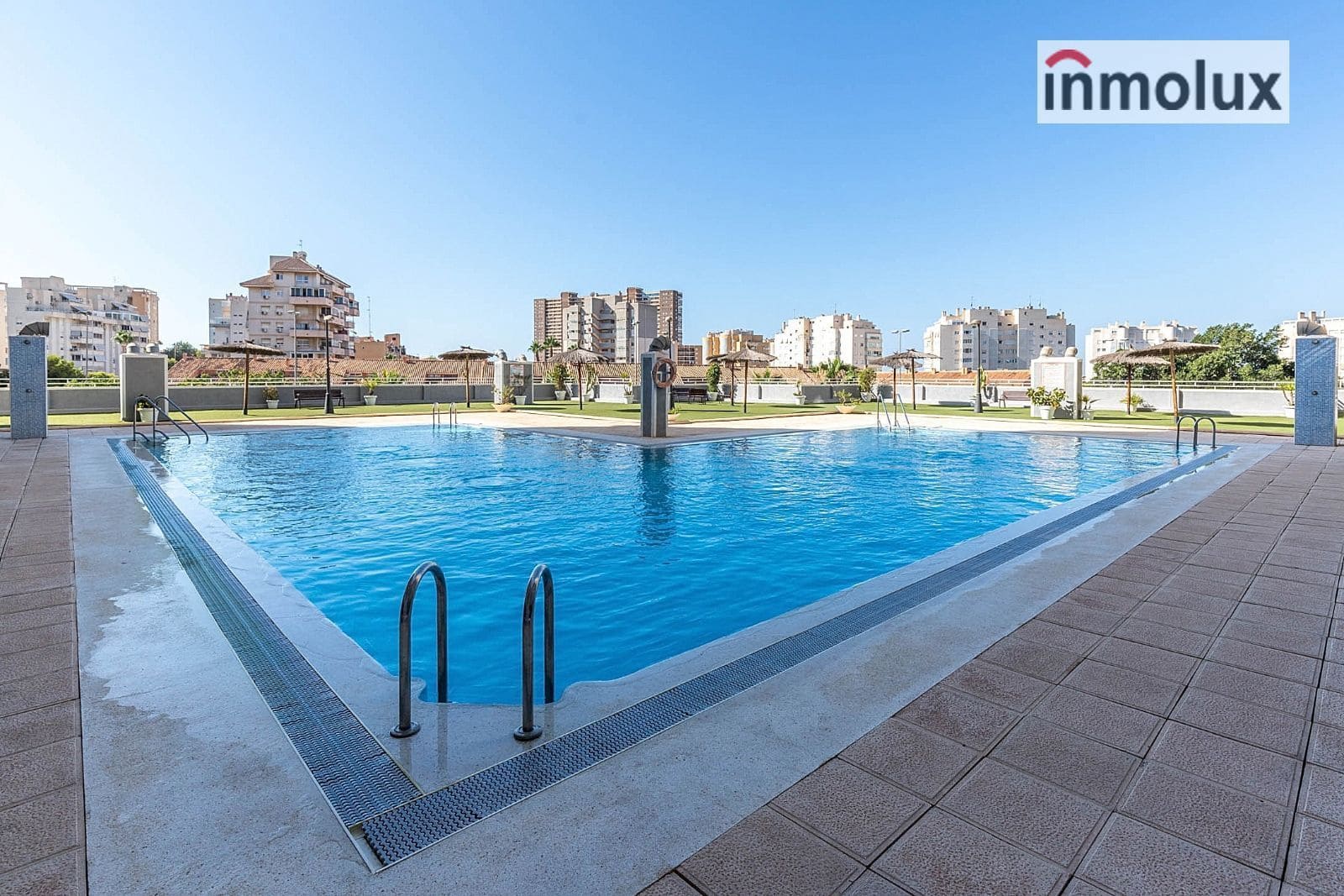 2 soveværelse Lejlighed til leje i Cabo de las Huertas med swimmingpool garage - € 1.100 (Ref: 9402682)