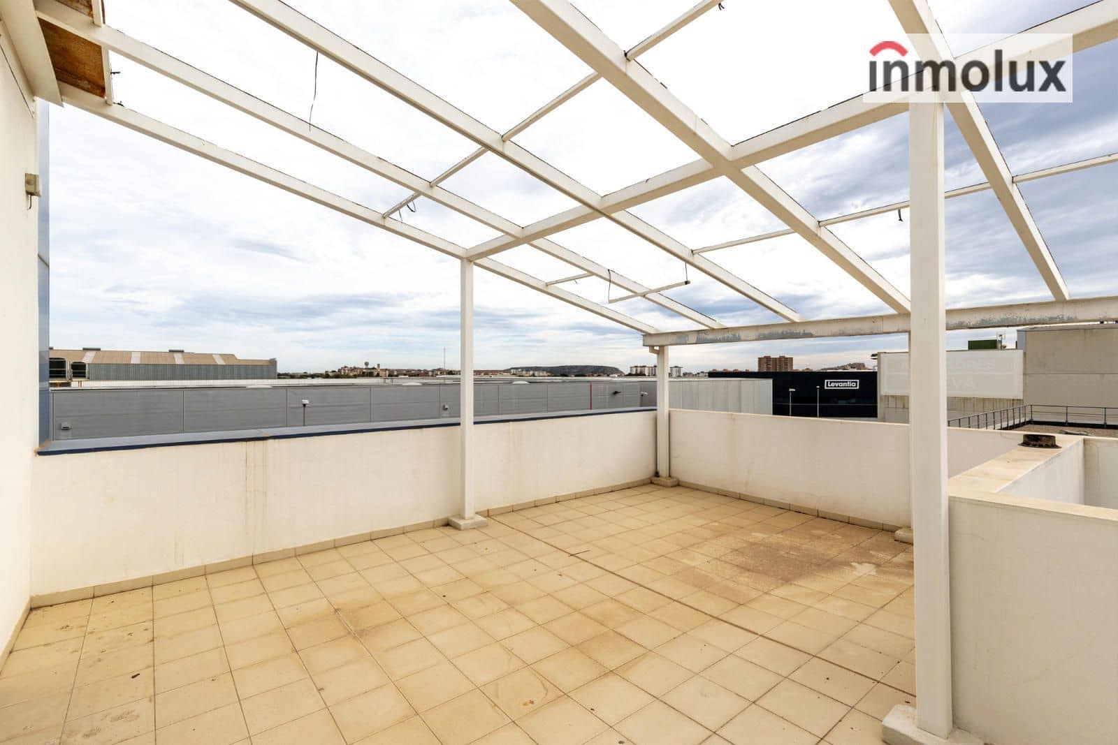 Commerciale da affittare in Alicante citta - 7.500 € (Rif: 9432768)