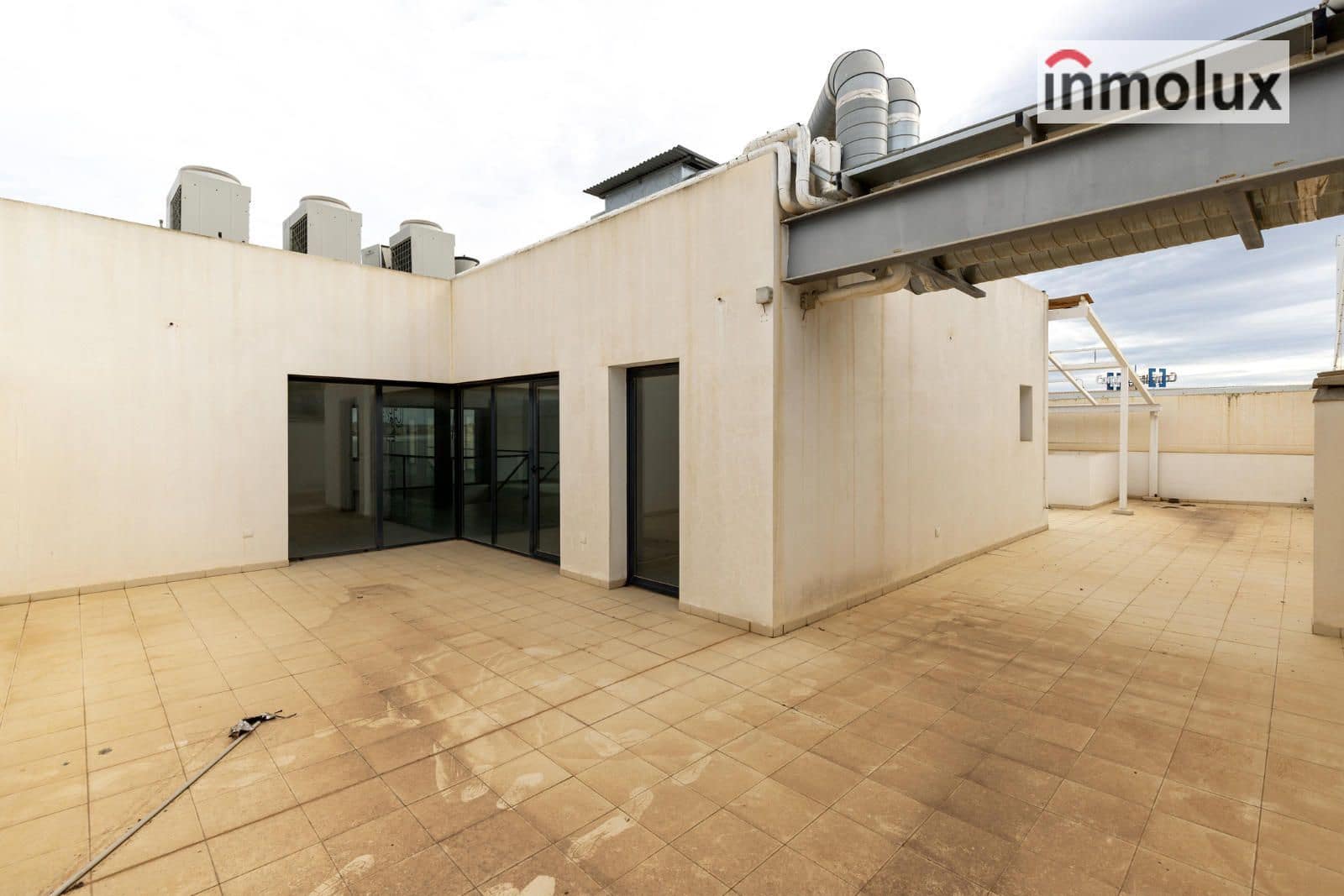 Commerciale da affittare in Alicante citta - 7.500 € (Rif: 9432768)